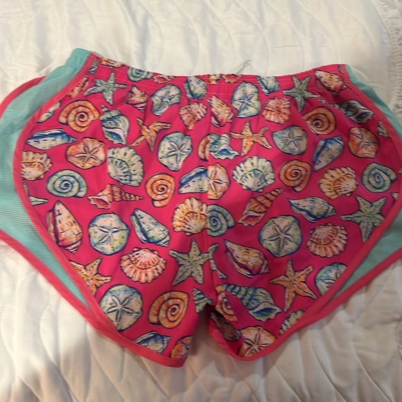 XL Simply Southern Simply Run 🏃‍♀️ shell 🐚 running shorts - Picture 6 of 7